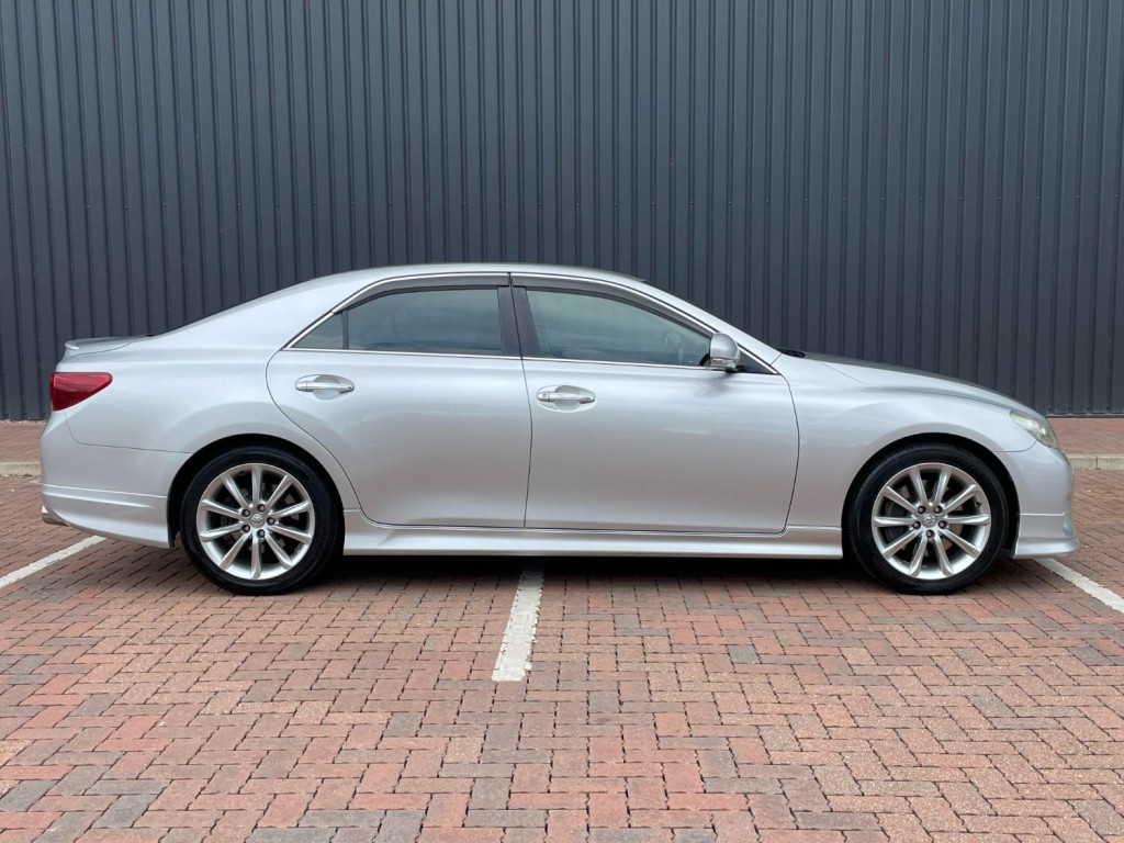 TOYOTA MARK X
