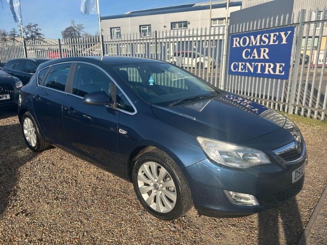 VAUXHALL ASTRA