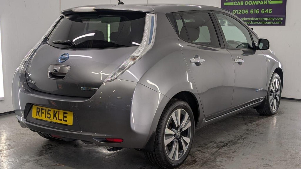 NISSAN LEAF