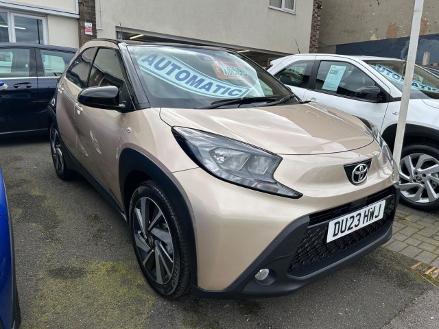 TOYOTA AYGO X