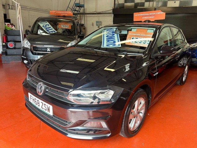 VOLKSWAGEN POLO