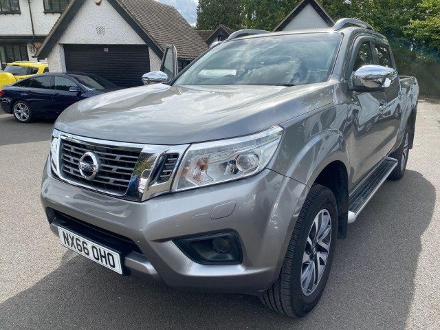 NISSAN NAVARA