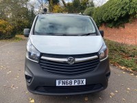 VAUXHALL VIVARO