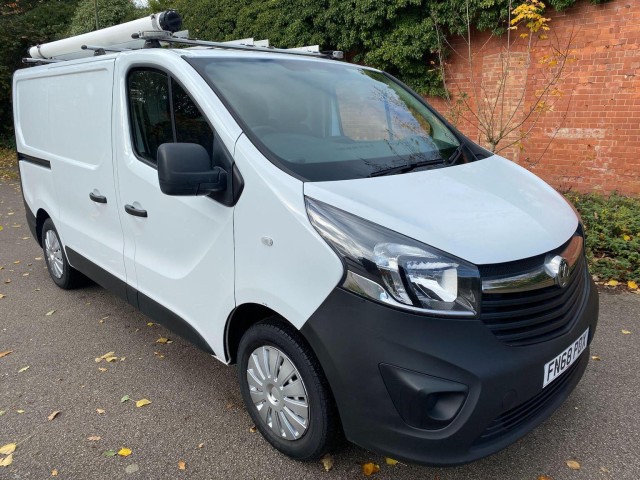 VAUXHALL VIVARO