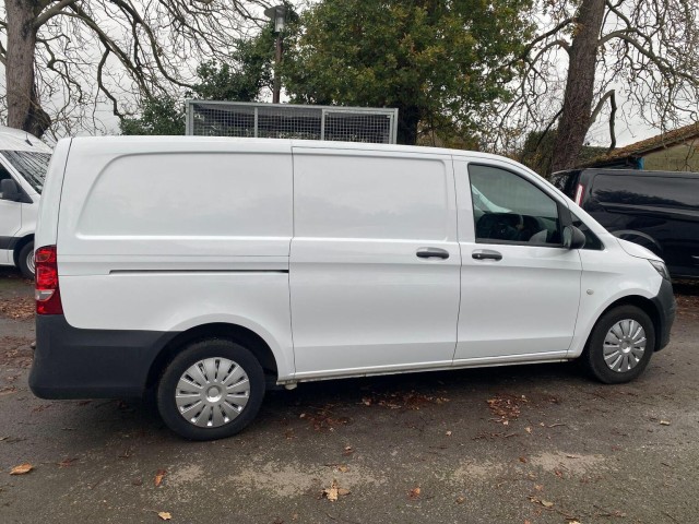 MERCEDES-BENZ VITO