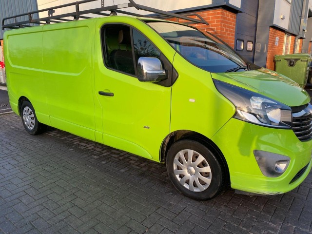 VAUXHALL VIVARO