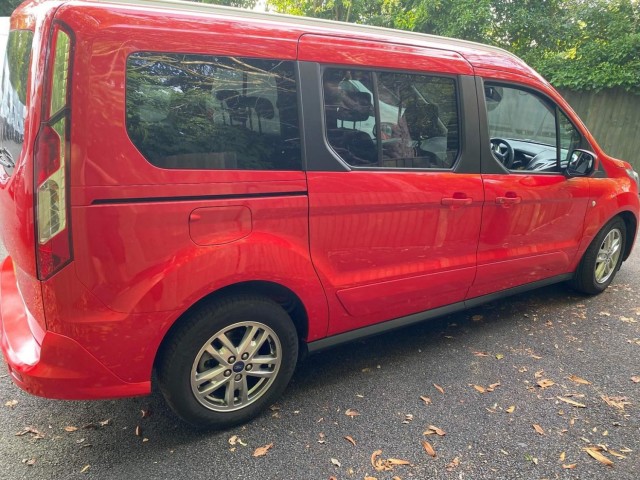 FORD GRAND TOURNEO CONNECT