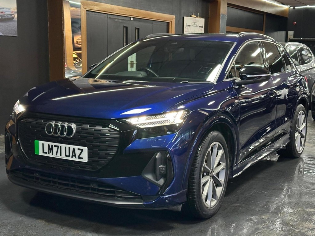 AUDI E-TRON
