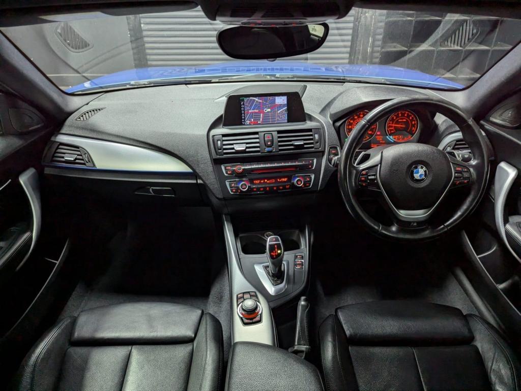 BMW 1 SERIES