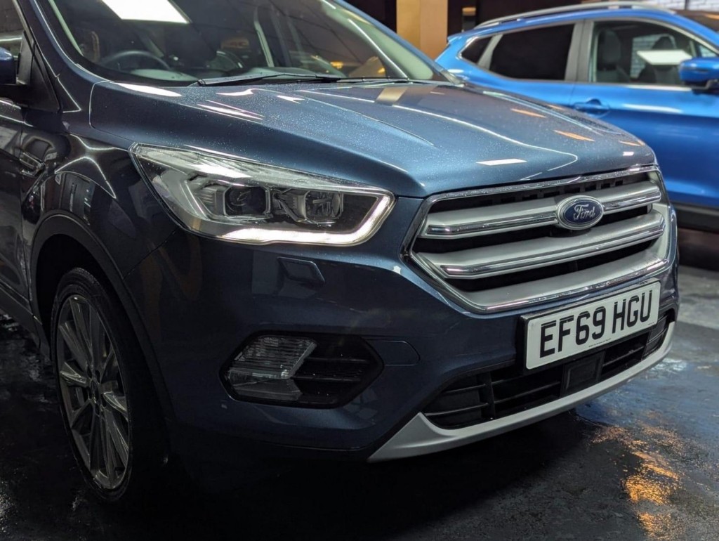 FORD KUGA