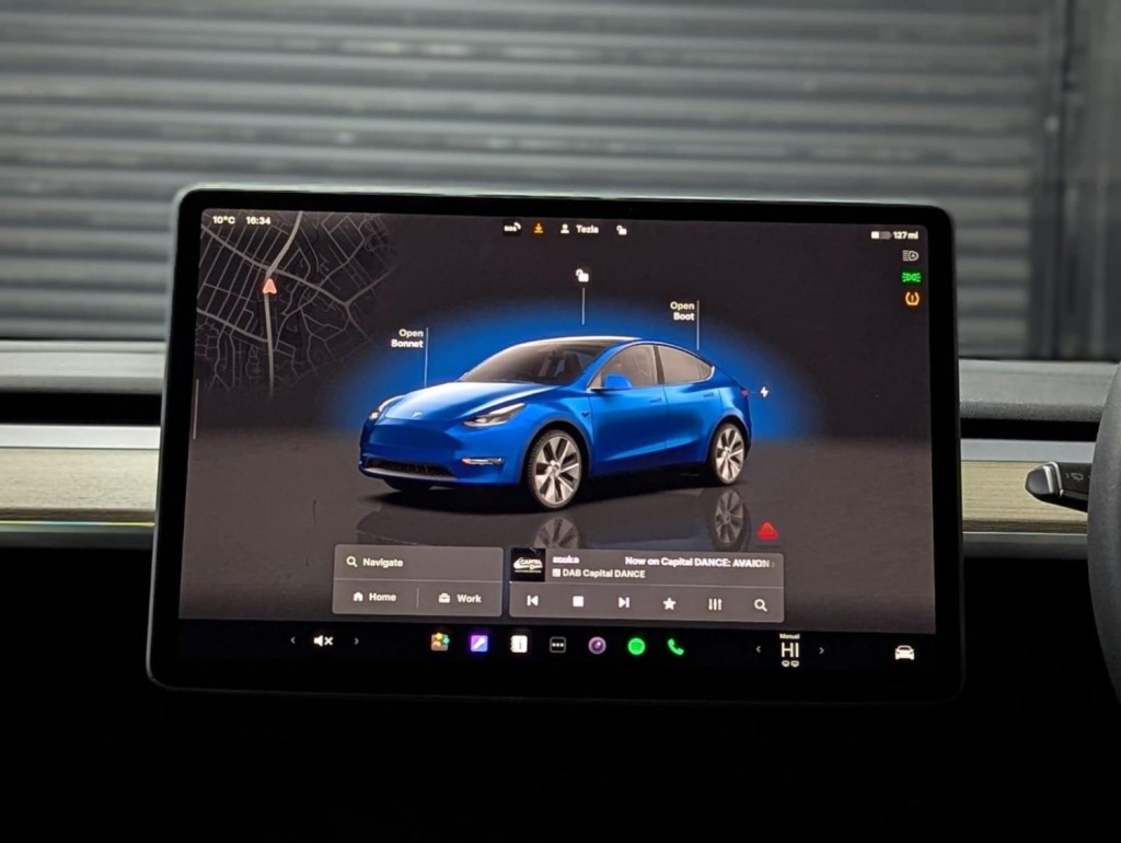 TESLA MODEL Y