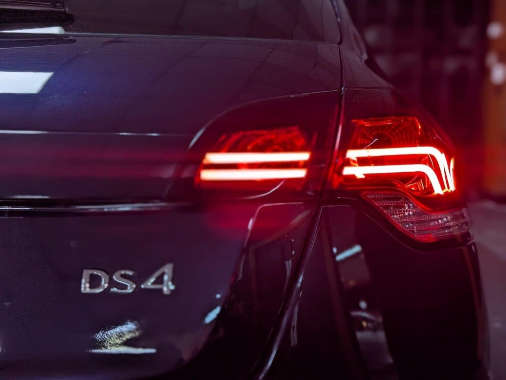 DS AUTOMOBILES DS 4