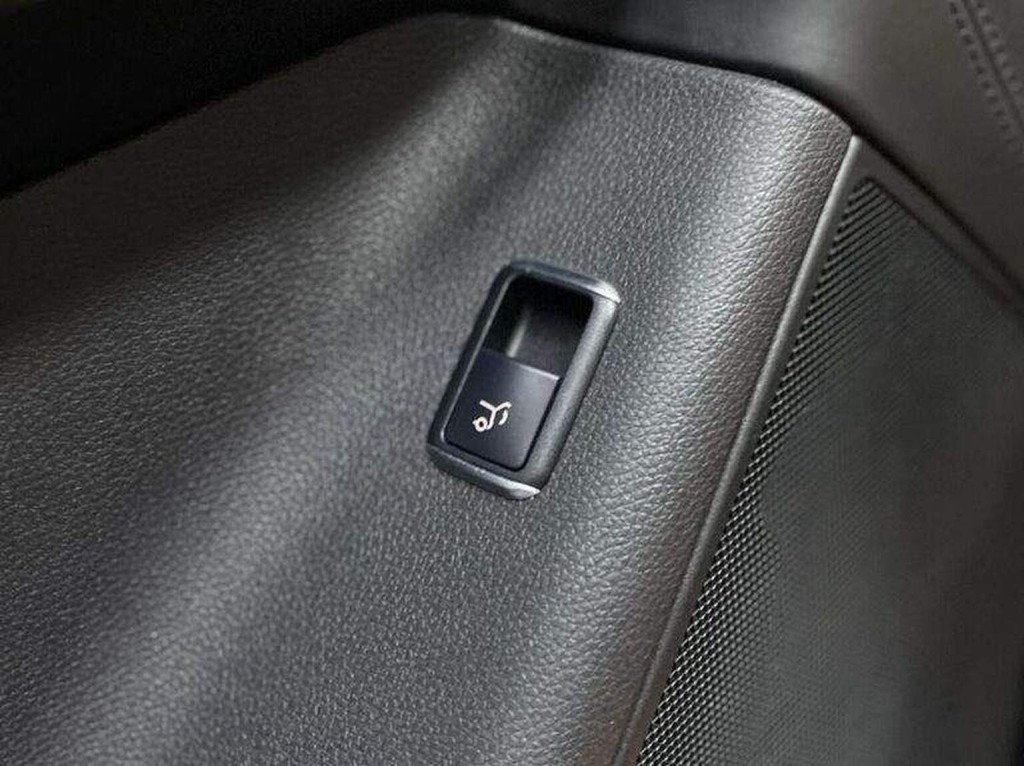 MERCEDES-BENZ M CLASS