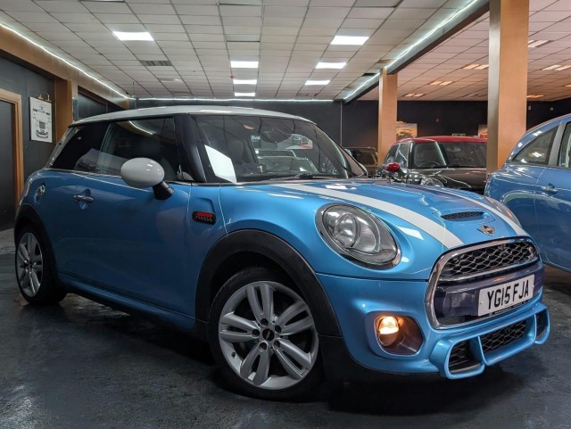 MINI HATCH 2.0 Cooper S Auto Euro 6 (s/s) 3dr (2015/15)