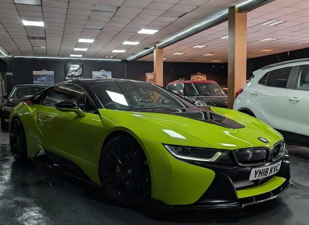 BMW I8