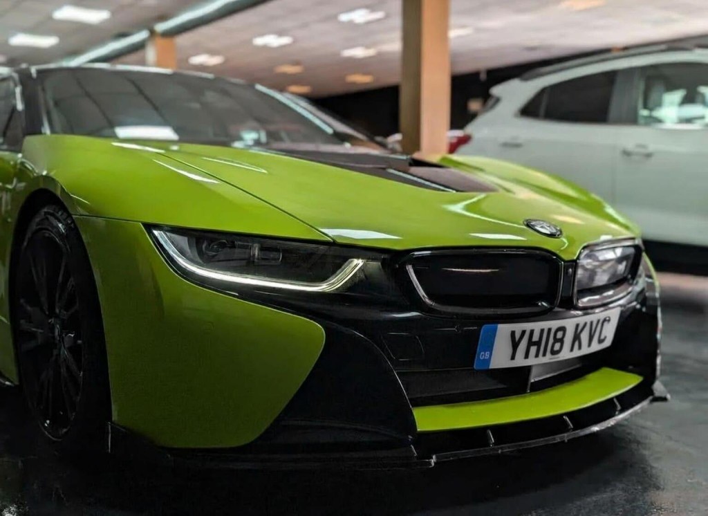 BMW I8