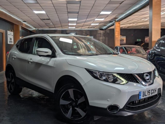 NISSAN QASHQAI 1.2 DIG-T n-tec XTRON 2WD Euro 6 (s/s) 5dr (2015/15)