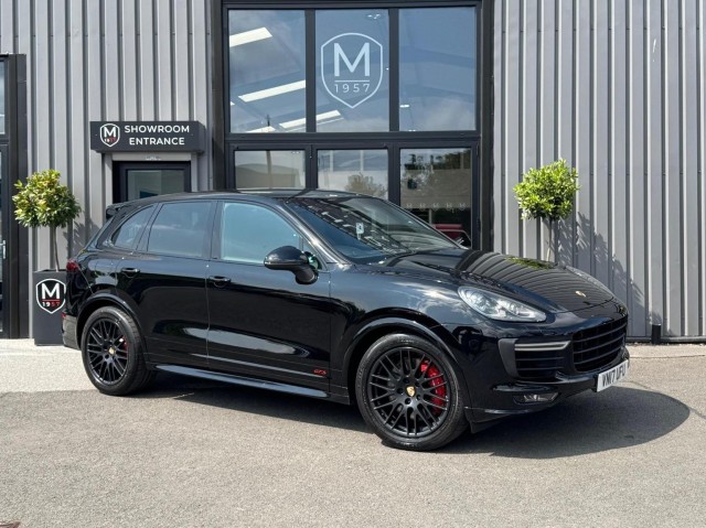 PORSCHE CAYENNE