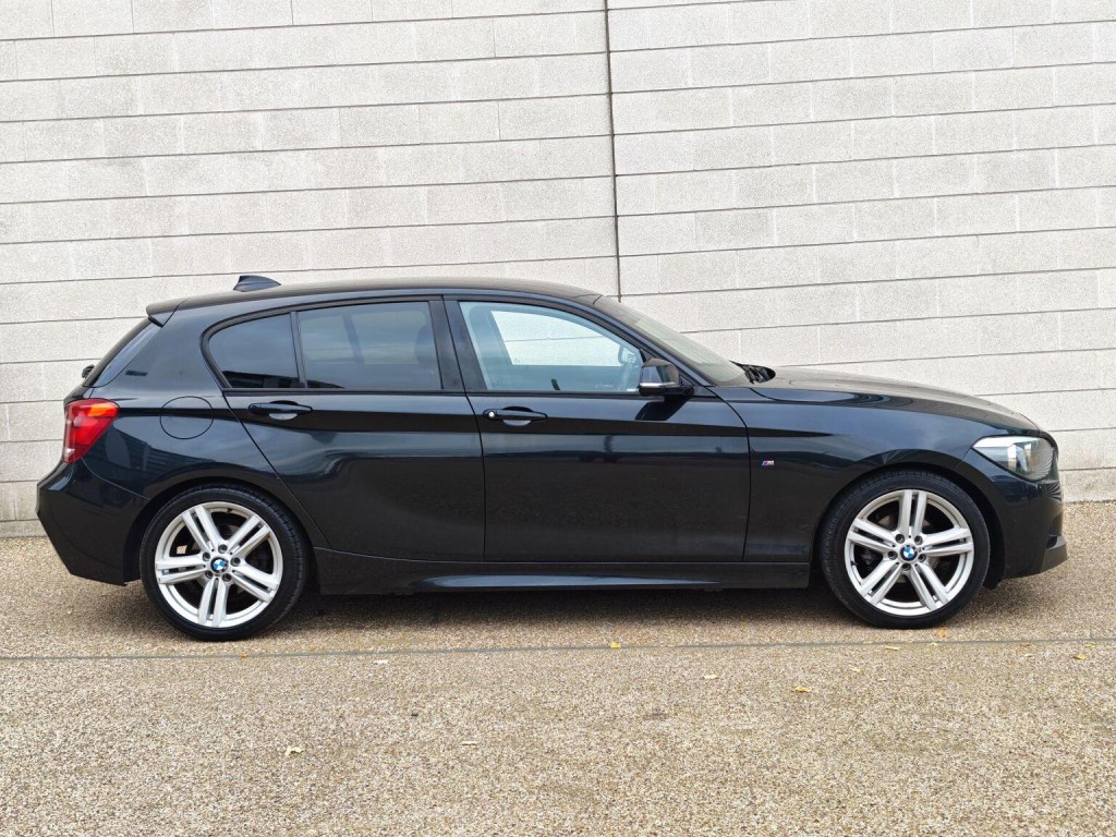 BMW 1 SERIES