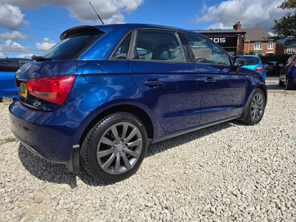 AUDI A1