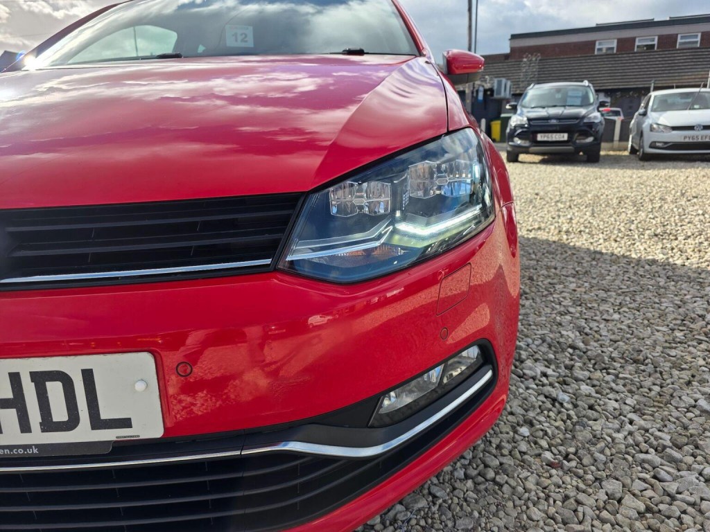 VOLKSWAGEN POLO