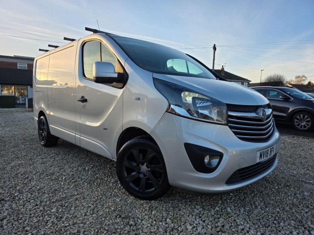 VAUXHALL VIVARO