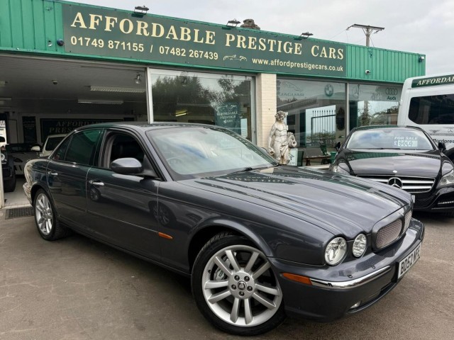 JAGUAR XJR