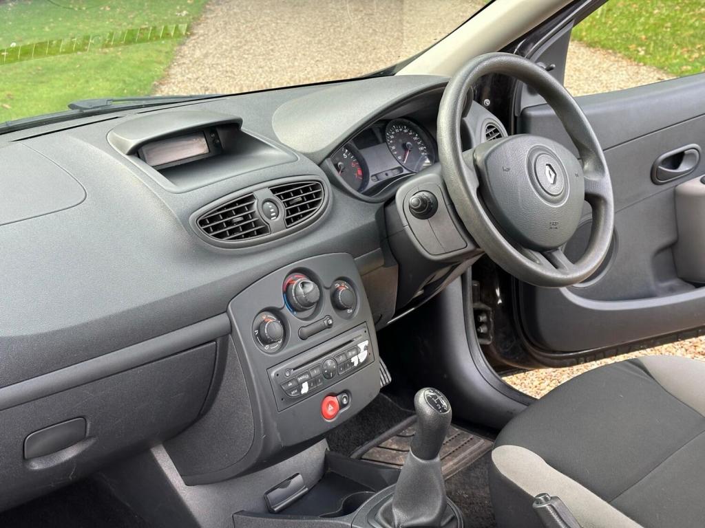 RENAULT CLIO