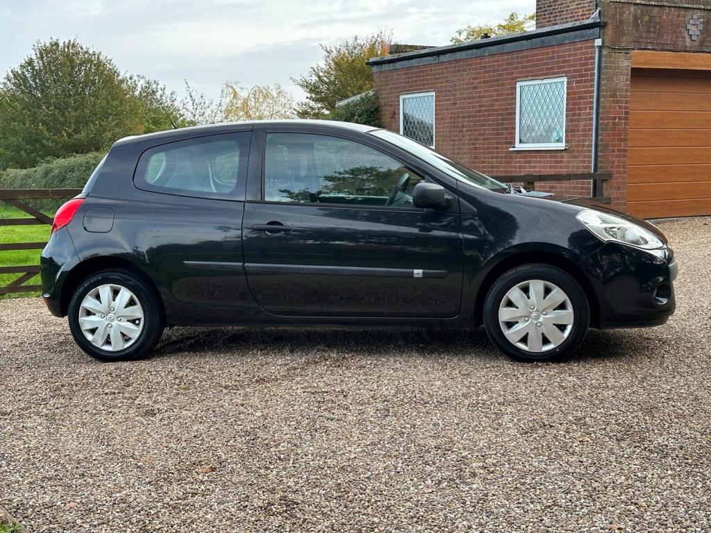 RENAULT CLIO