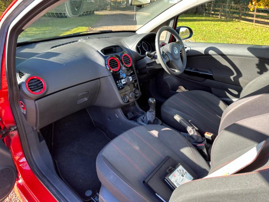 View VAUXHALL CORSA 1.2 16V Limited Edition