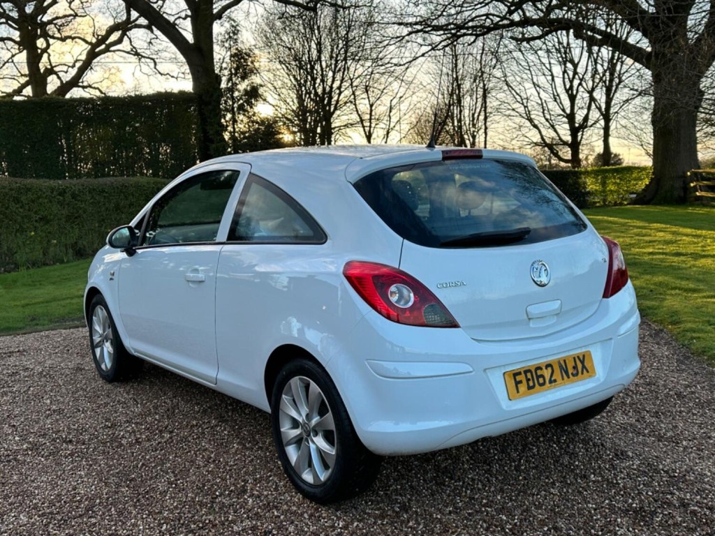 VAUXHALL CORSA