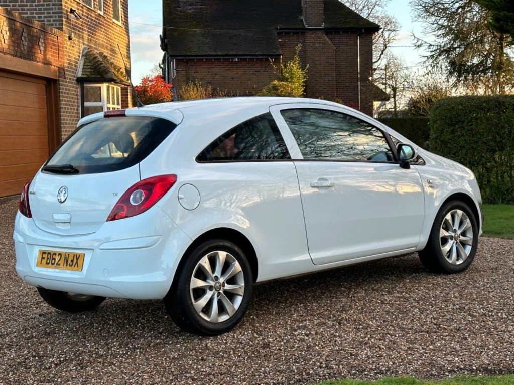 VAUXHALL CORSA