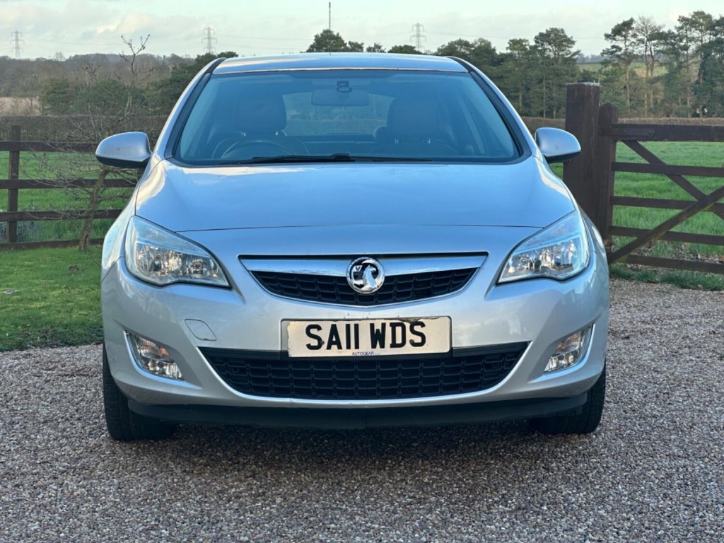 VAUXHALL ASTRA