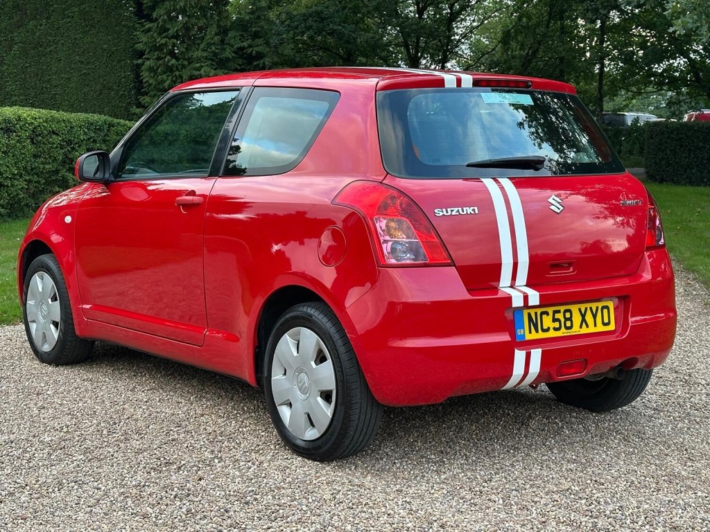 SUZUKI SWIFT