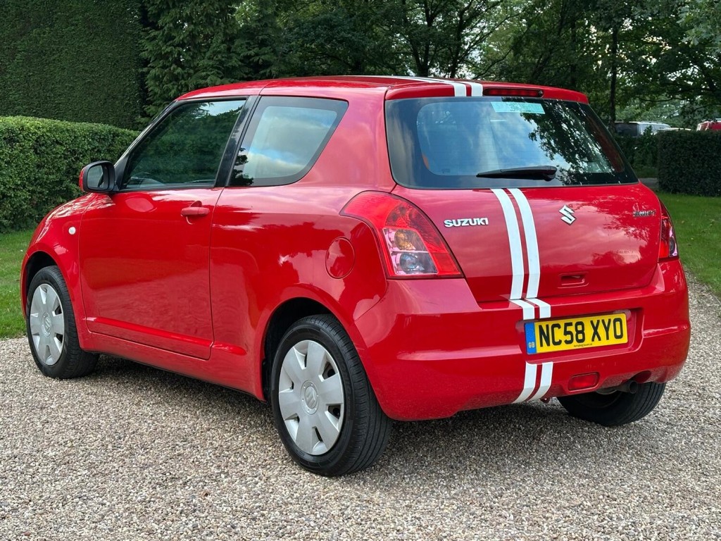 SUZUKI SWIFT