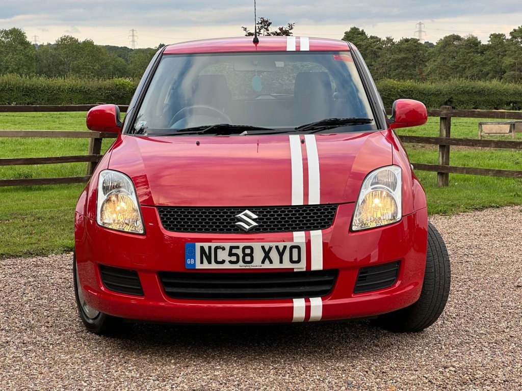 SUZUKI SWIFT
