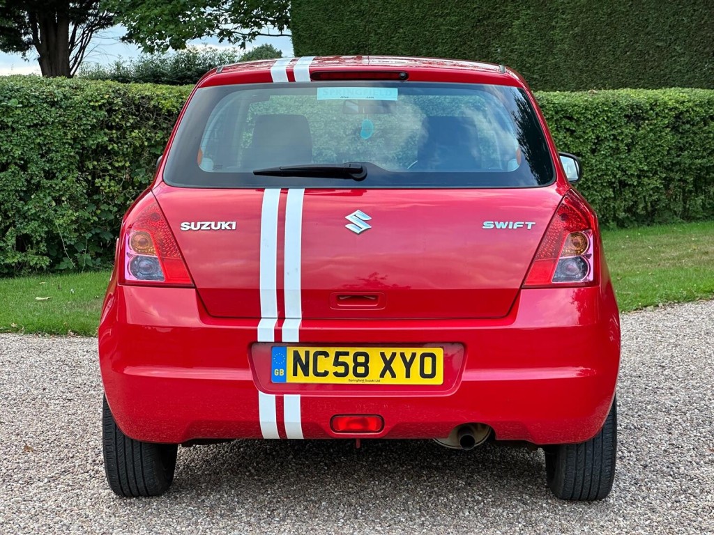 SUZUKI SWIFT