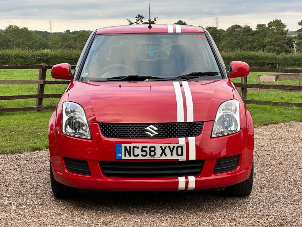 SUZUKI SWIFT