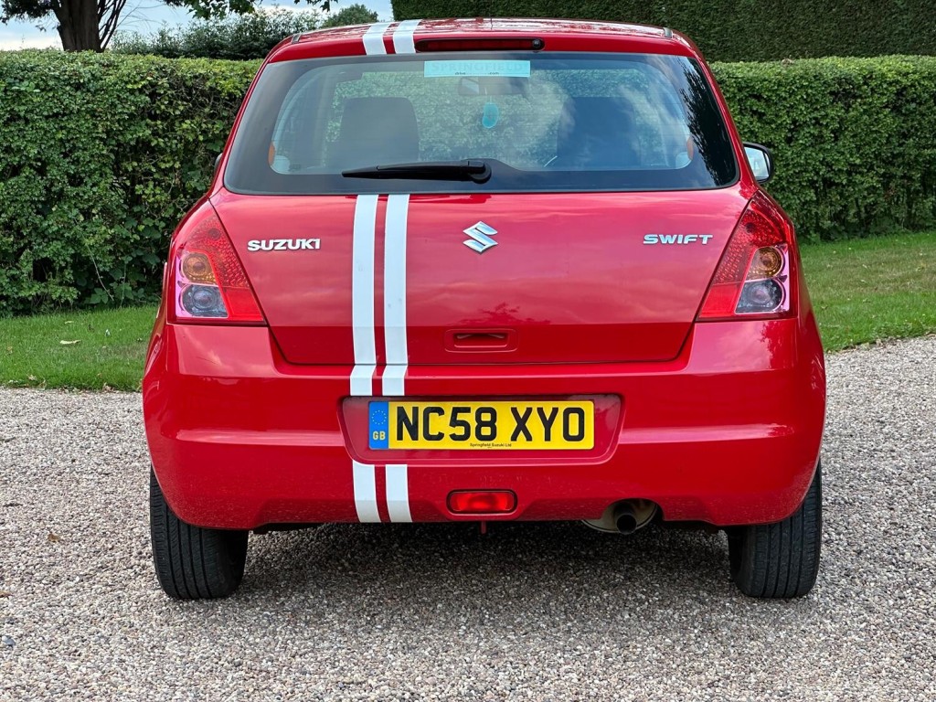 SUZUKI SWIFT