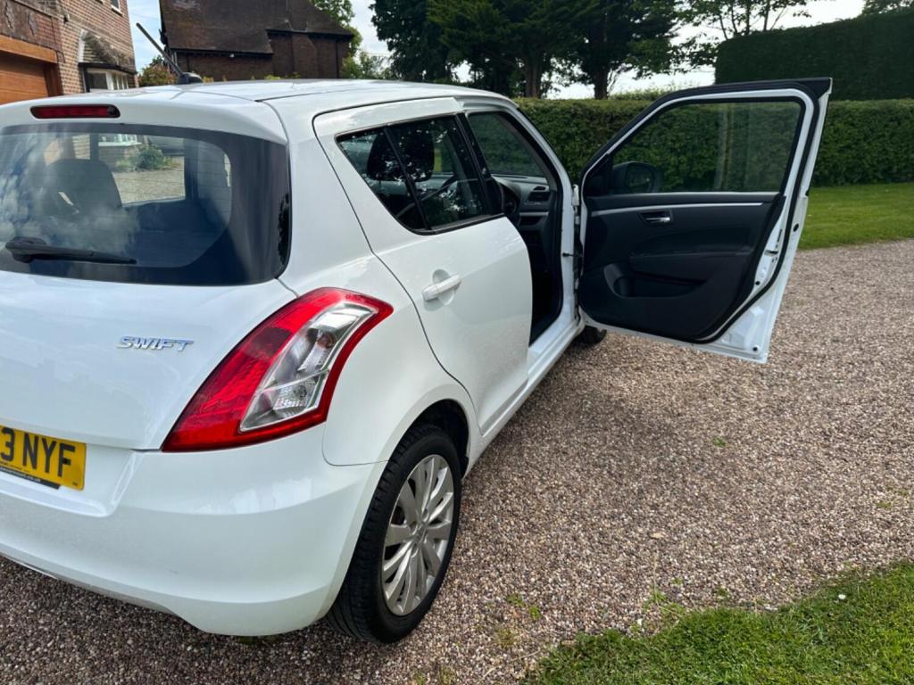 SUZUKI SWIFT
