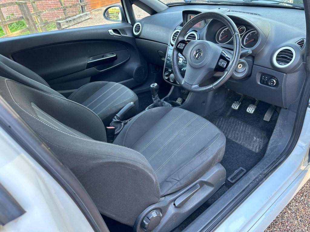 VAUXHALL CORSA