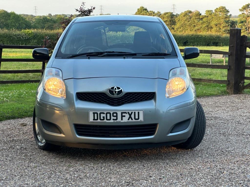TOYOTA YARIS