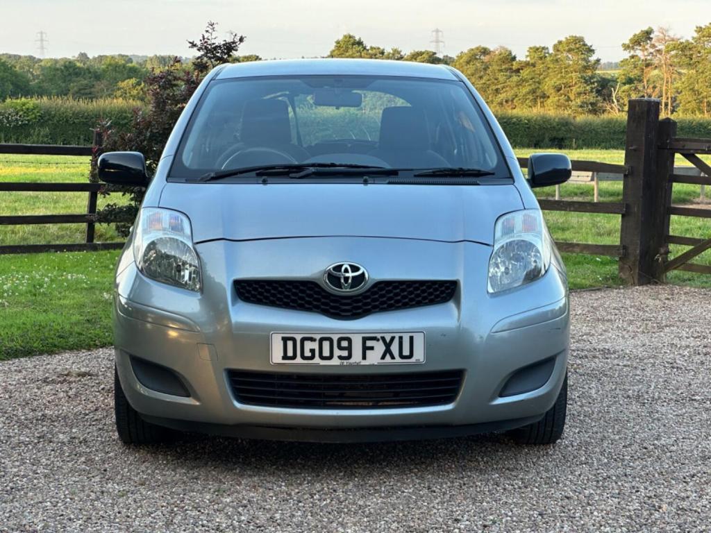 TOYOTA YARIS