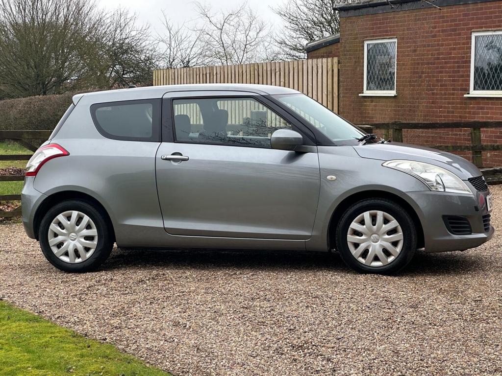 SUZUKI SWIFT