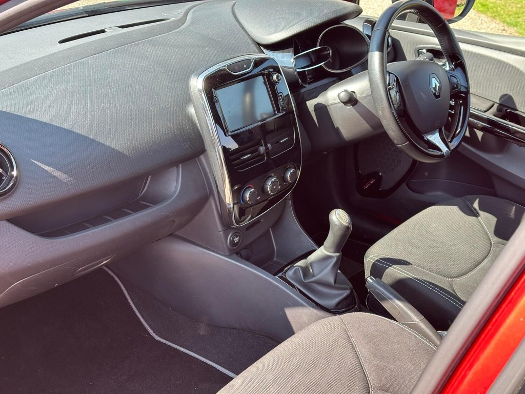 View RENAULT CLIO 0.9 Dynamique MediaNav TCe 90 Stop & Start