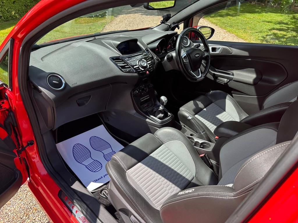 View FORD FIESTA 1.6 T EcoBoost ST-3