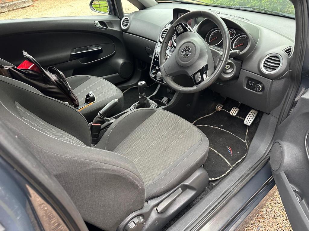 VAUXHALL CORSA