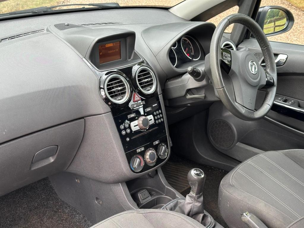 View VAUXHALL CORSA 1.2 16V Limited Edition