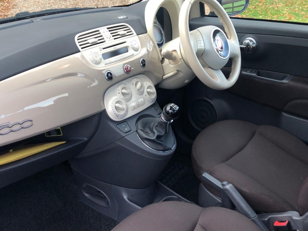 View FIAT 500 LOUNGE