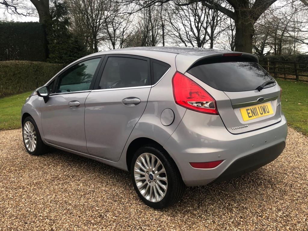 View FORD FIESTA TITANIUM TDCI